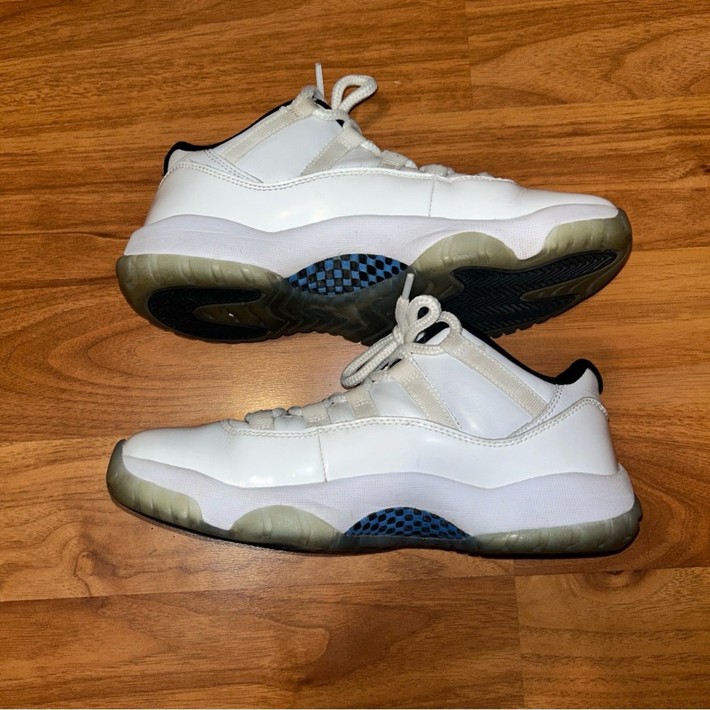 Jordan 11 - Picture 3 of 9